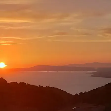 Πανσιόν Sunshine Pimonte